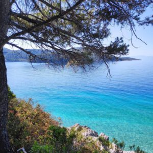 Σκόπελος Παραλία Αντρίνα, Παραλίες Αντρίνες