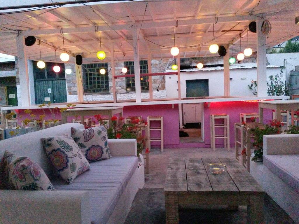 Bardon Lounge Bar