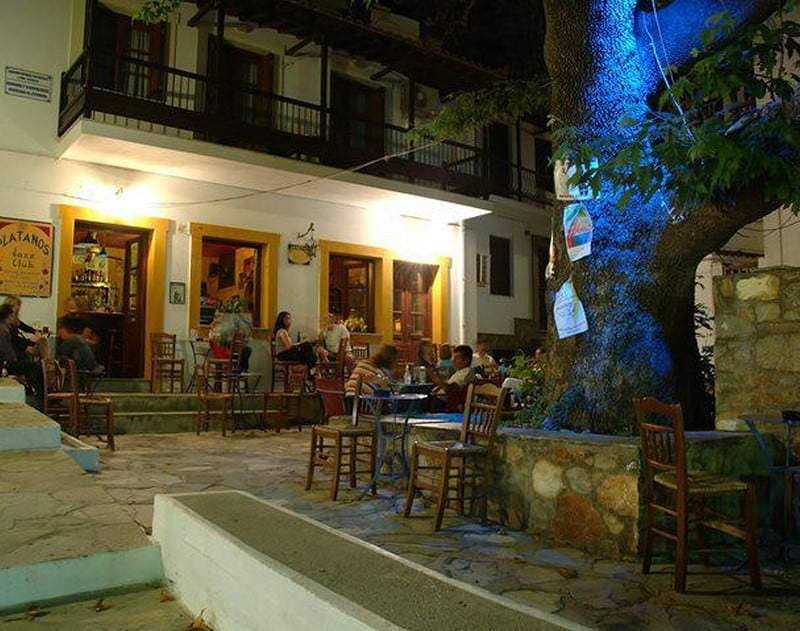 πλάτανος τζαζ μπαρ σκόπελος, πλάτανος μπαρ χώρα σκόπελος, μπαρ σκόπελος Πλάτανος Τζαζ Μπαρ Σκόπελος, Πλάτανος Μπαρ Χώρα Μπαρ
