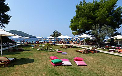 &Kappa;&alpha;&sigma;&tau;ά&nu;&iota; Beach Bar, &Pi;&alpha;&rho;&alpha;&lambda;ί&alpha; &Kappa;&alpha;&sigma;&tau;ά&nu;&iota; &Sigma;&tau;&eta; &Sigma;&kappa;ό&pi;&epsilon;&lambda;&omicron;