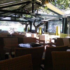 En Plo Cafe