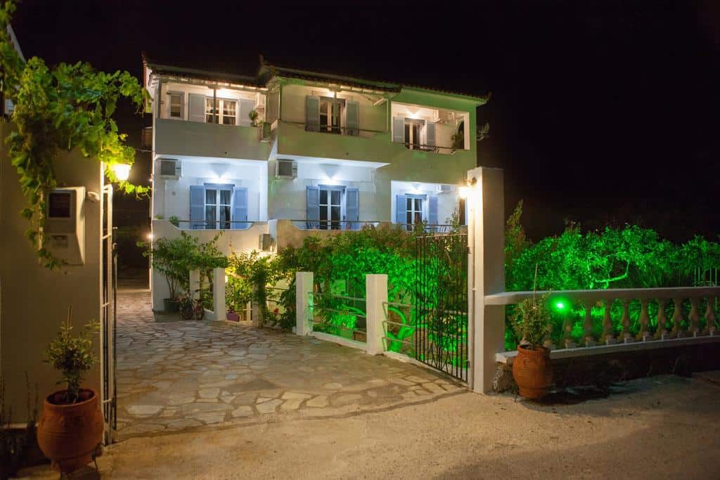Anastasia Studios & Apartments
