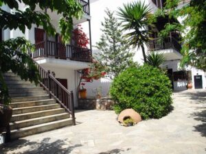 Anofli Suites