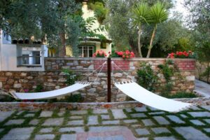 Aretousa Studios & Apartments