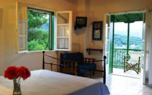 Aretousa Studios & Apartments