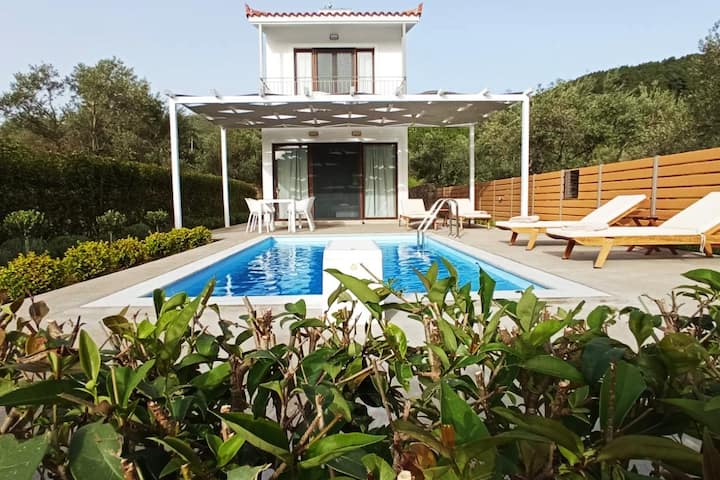 Penelope Pool Villa