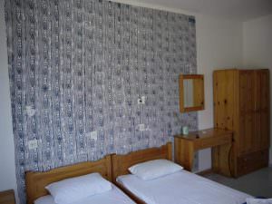 Crystal Rooms