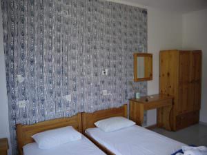 Crystal Rooms