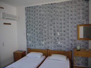 Crystal Rooms