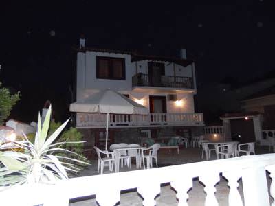 Villa Apostolis